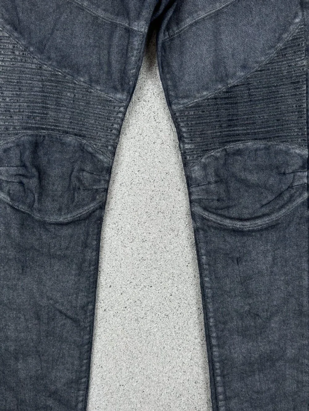 True Religion Rocco Moto Relaxed Skinny Men's W30 Dark Wash Zip Pockets T2534